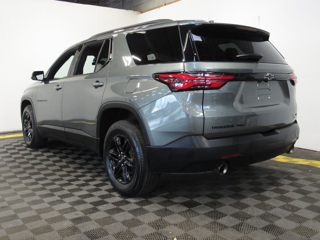 Used 2023 Chevrolet Traverse LT SUV