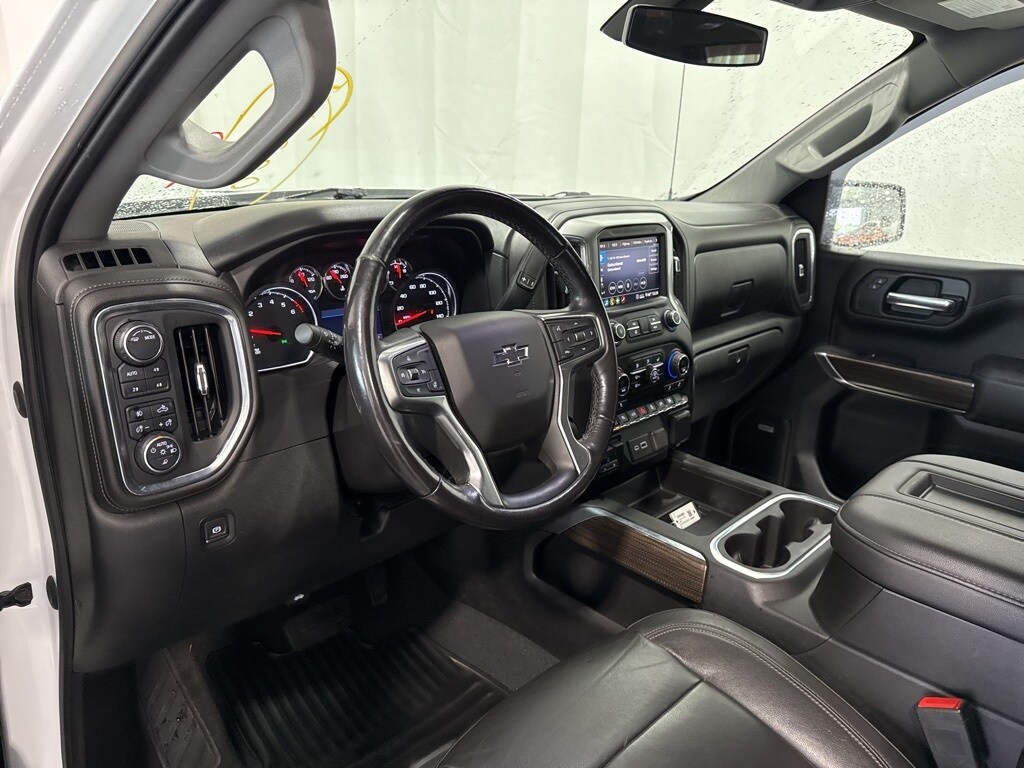 2020 Chevrolet Silverado 1500 RST Custom photo 3