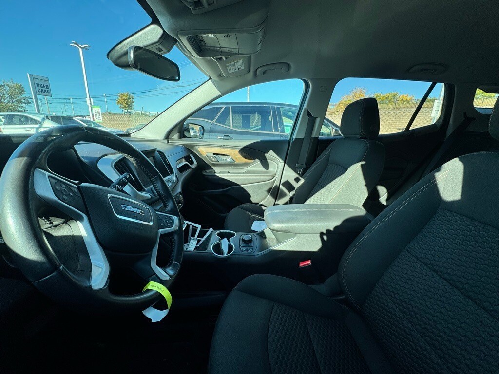 2021 Gmc Terrain SLE photo 3
