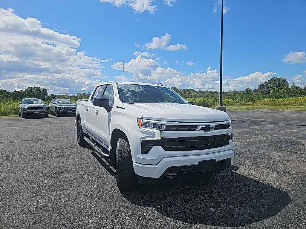 2024 Chevrolet Silverado 1500 RST photo 2