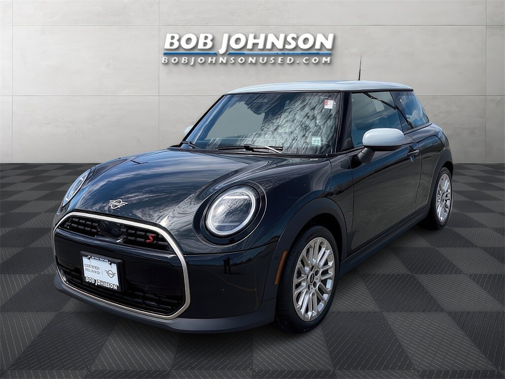 2025 Mini Cooper 2 Door Hardtop S photo 3