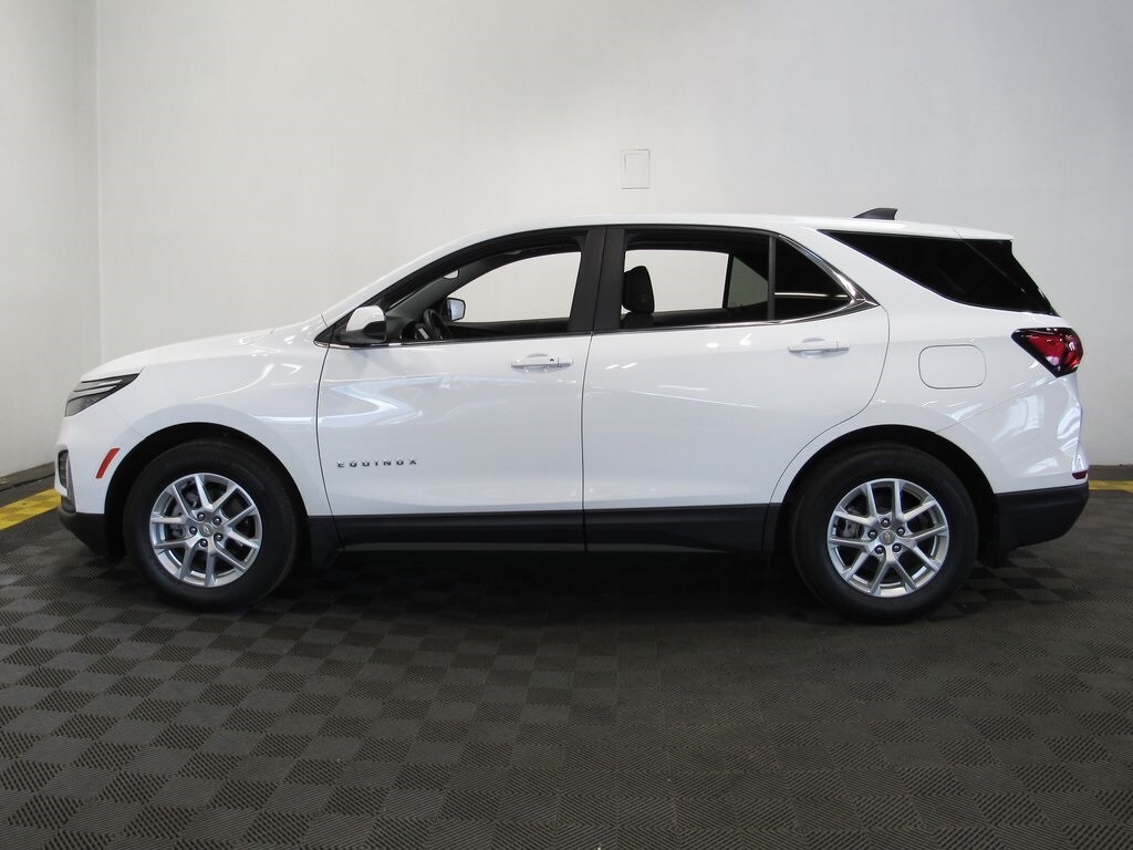 2024 Chevrolet Equinox LT photo 4
