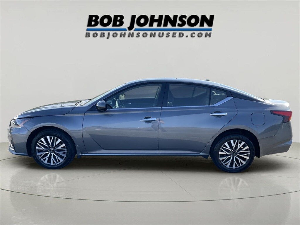2024 Nissan Altima 2.5 SV photo 3