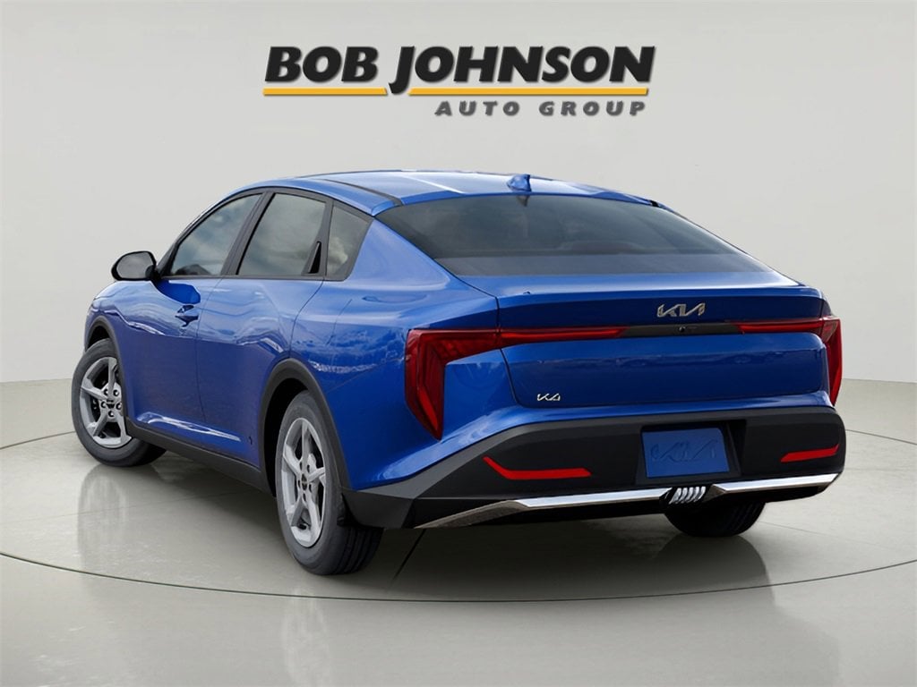 New 2025 Kia K4 LXS Sedan