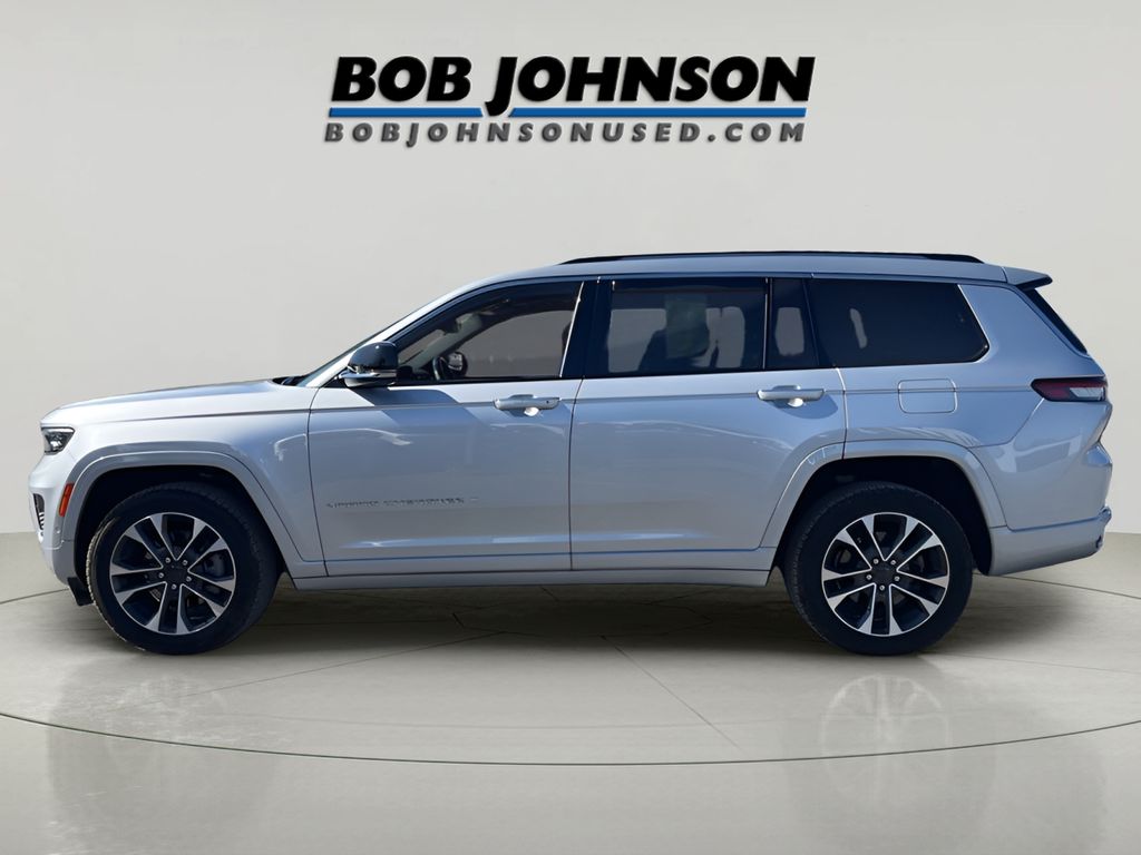2021 Jeep Grand Cherokee Overland photo 3