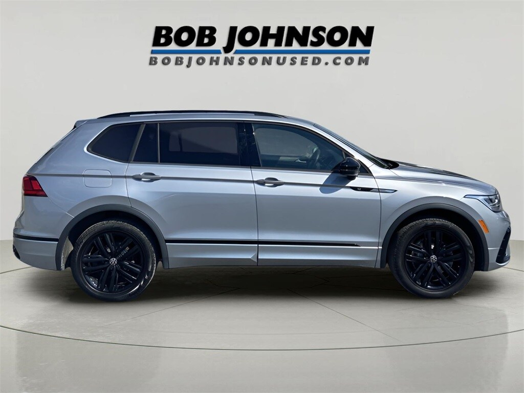 2022 Volkswagen Tiguan SE R-Line Black photo 4
