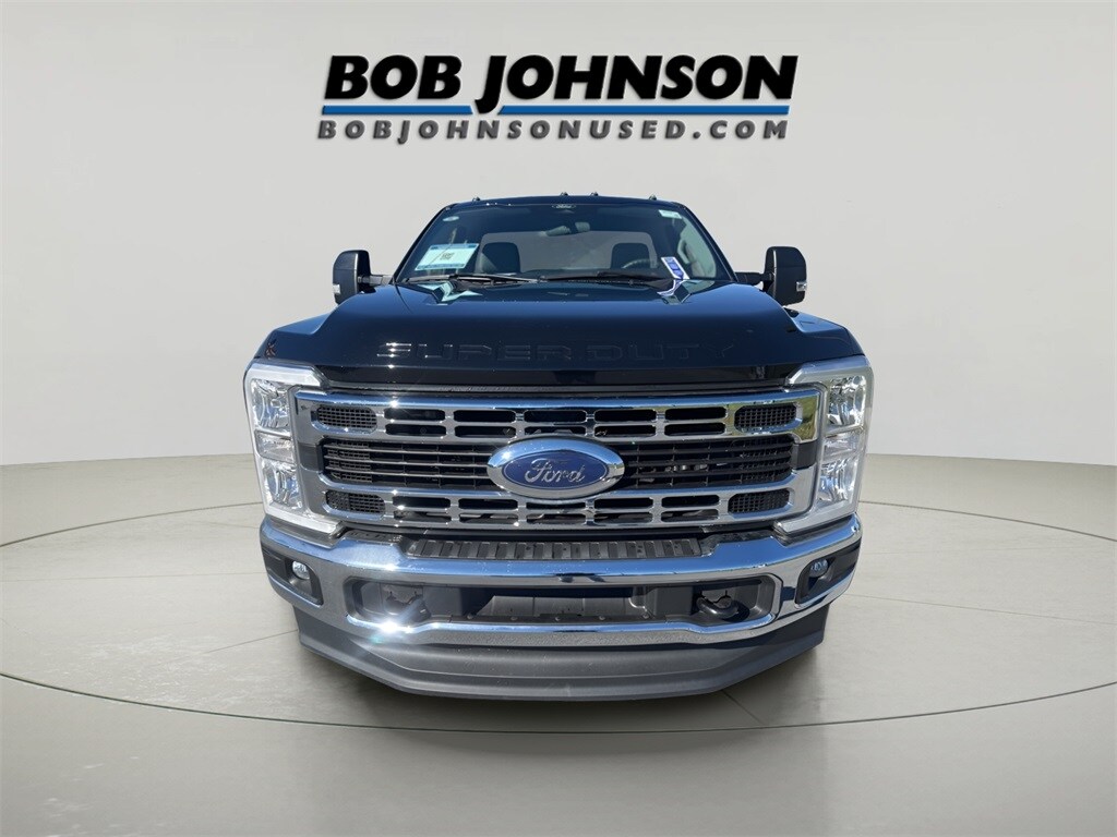 2024 Ford F-250 XLT photo 2