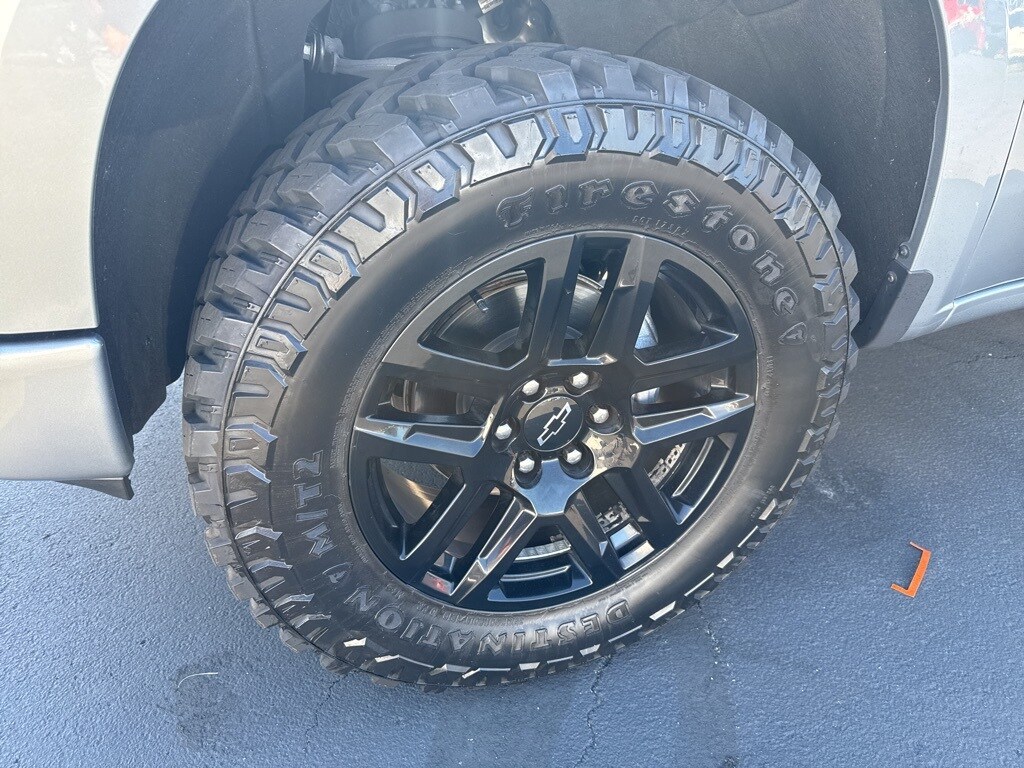 2024 Chevrolet Silverado 1500 RST photo 3