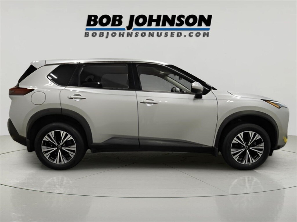2021 Nissan Rogue SV AWD photo 2