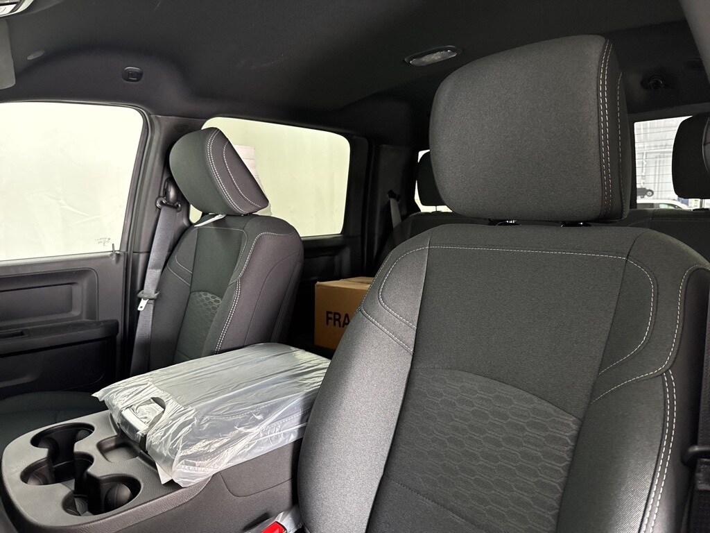 2025 Ram 3500 Tradesman photo 4