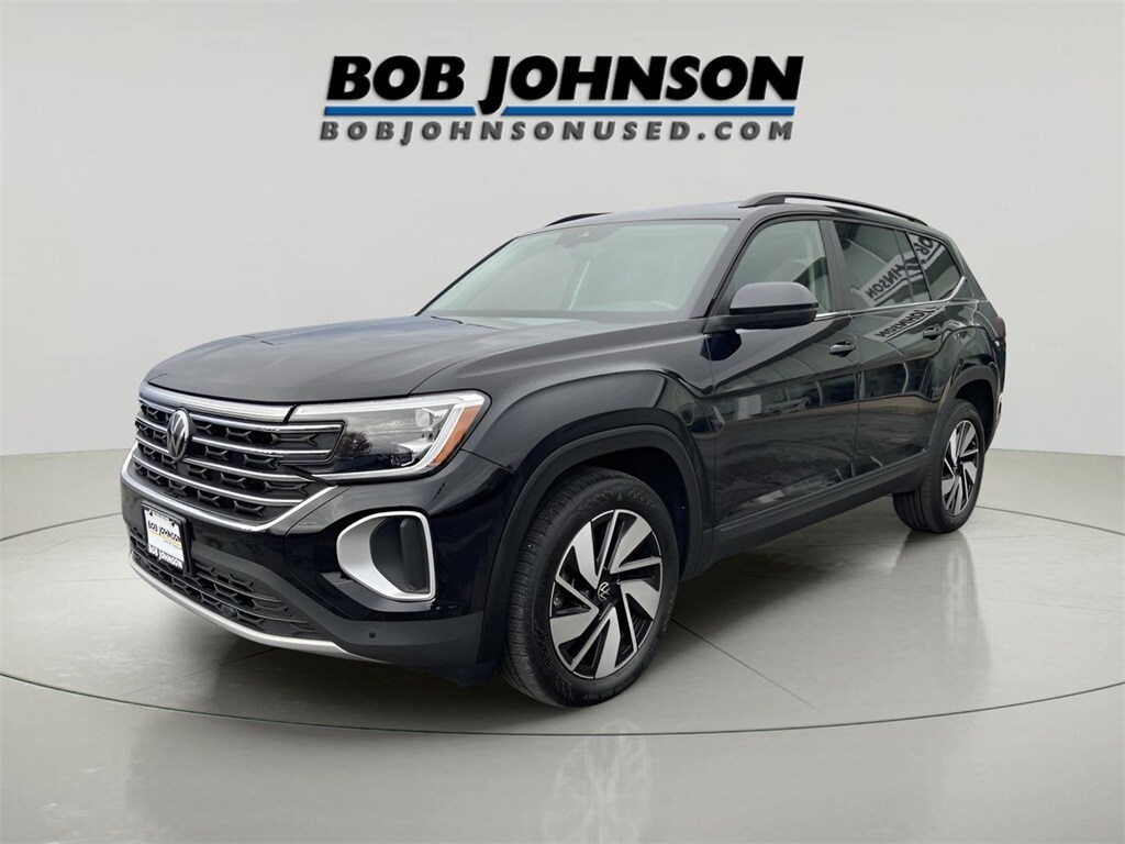 2025 Volkswagen Atlas SE Technology photo 3