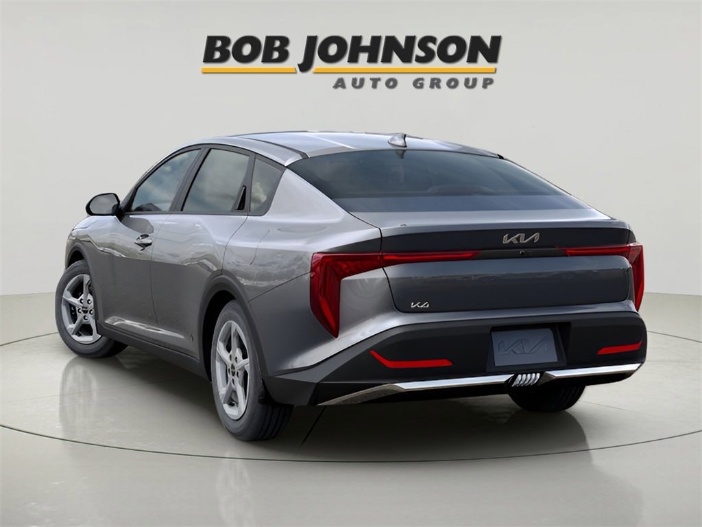New 2025 Kia K4 LXS Sedan