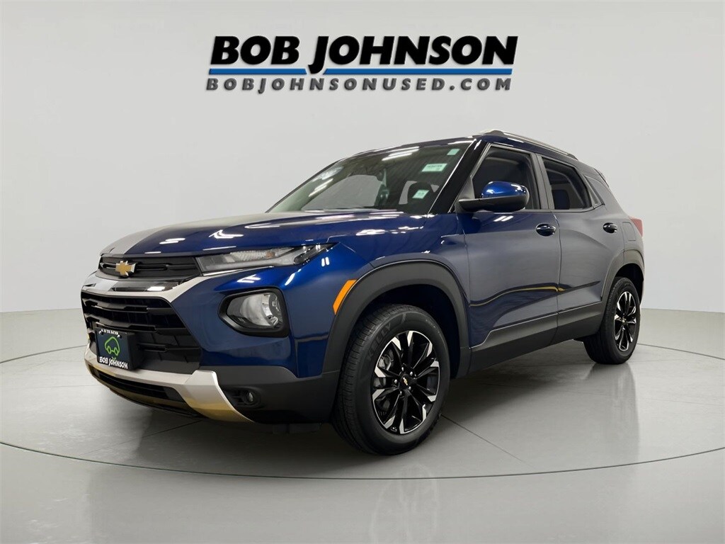 2022 Chevrolet Trailblazer LT photo 2
