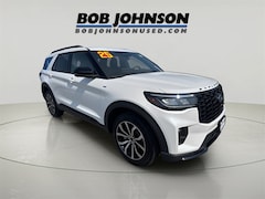 2025 Ford Explorer ST-Line SUV