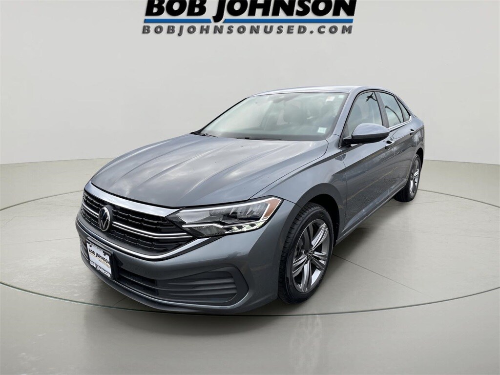 Certified 2022 Volkswagen Jetta 1.5T SE Sedan