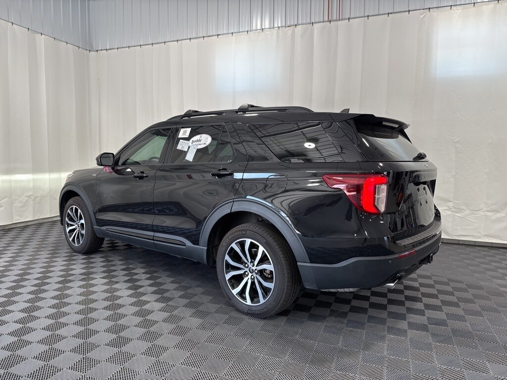 2023 Ford Explorer ST-Line photo 2