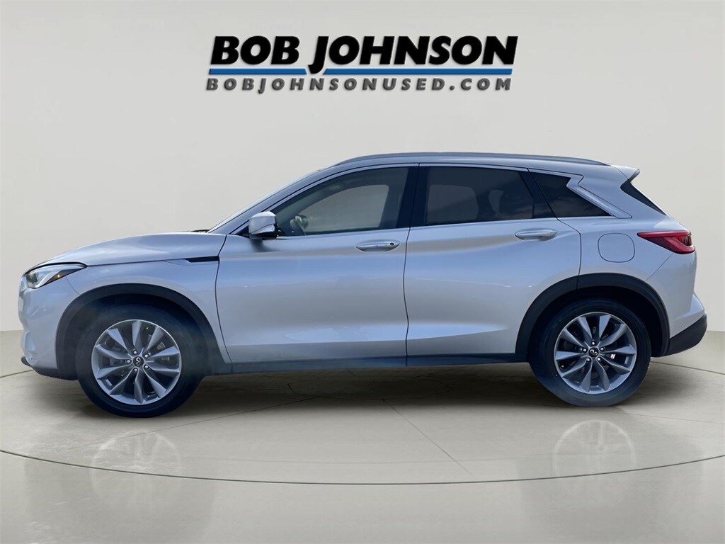 2021 Infiniti QX50 Essential AWD photo 3