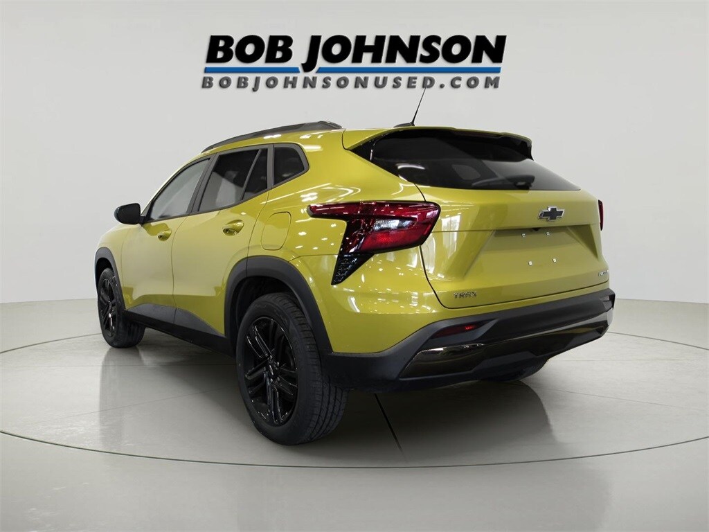 2024 Chevrolet Trax ACTIV photo 2