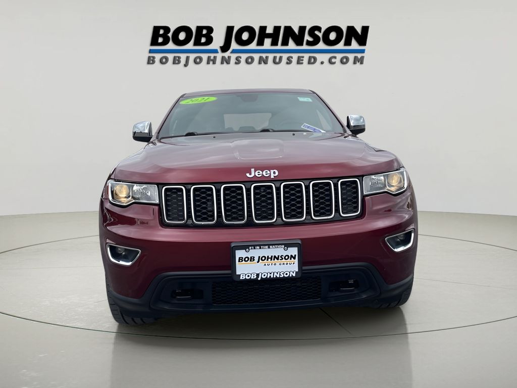 2021 Jeep Grand Cherokee Laredo E photo 2