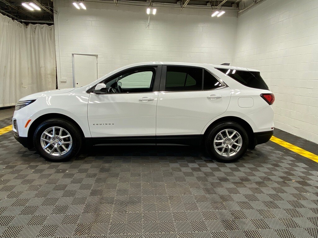 2024 Chevrolet Equinox LT photo 4