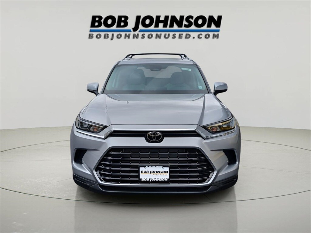 2025 Toyota Highlander Hybrid Base photo 2