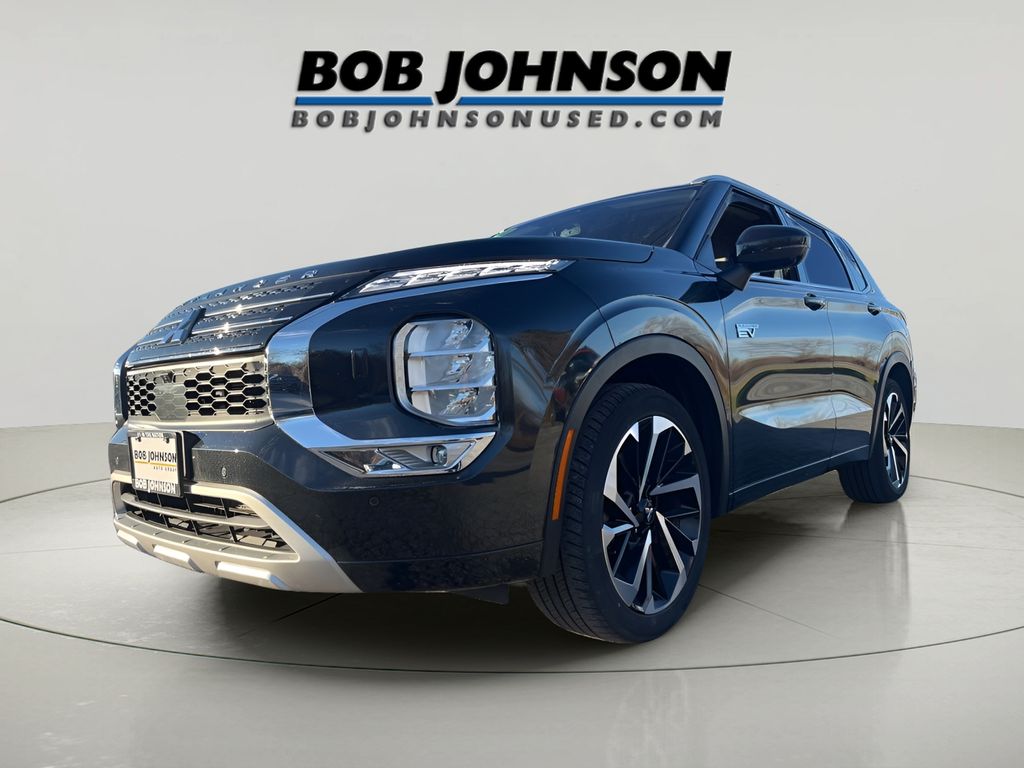 2023 Mitsubishi Outlander PHEV SEL photo 3