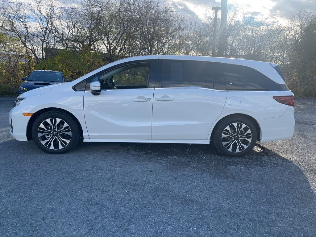 Used 2025 Honda Odyssey Elite Minivan/Van