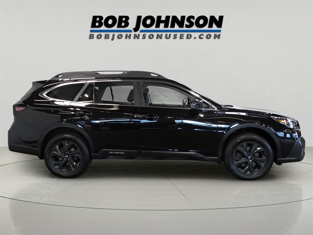 2022 Subaru Outback Onyx Edition XT photo 3
