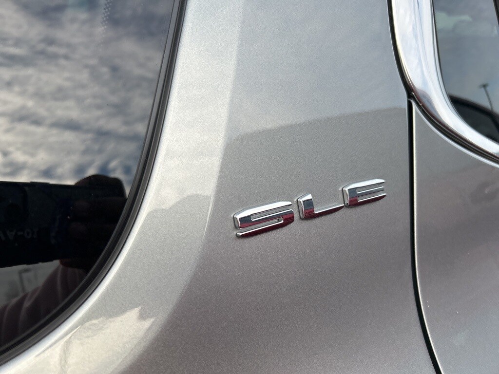 Used 2023 GMC Acadia SLE SUV