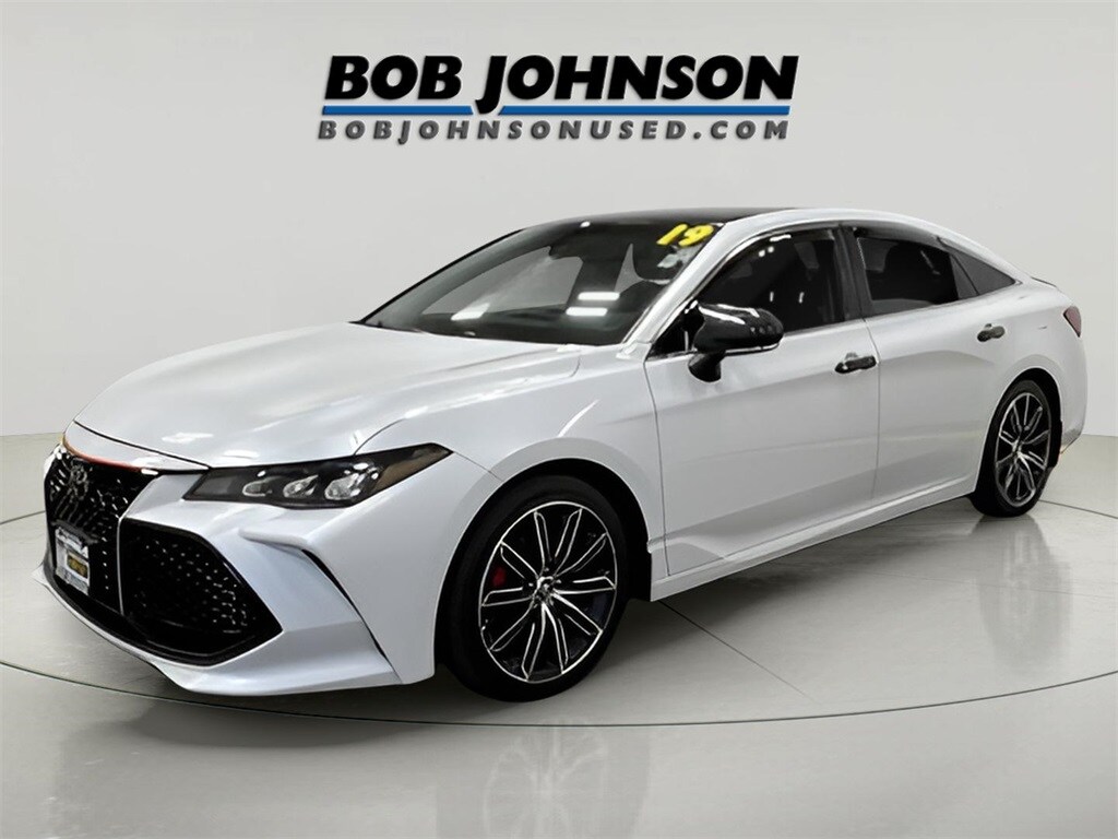 2019 Toyota Avalon XSE photo 3