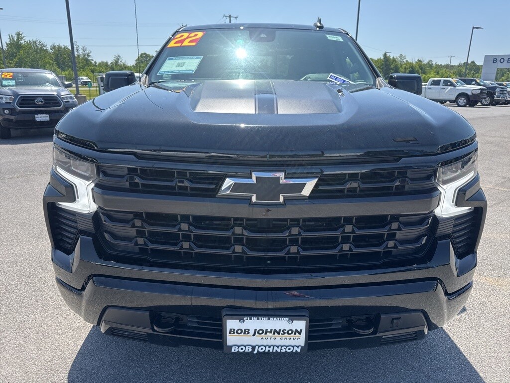 2022 Chevrolet Silverado 1500 RST photo 2