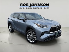 2023 Toyota Highlander Hybrid Limited SUV