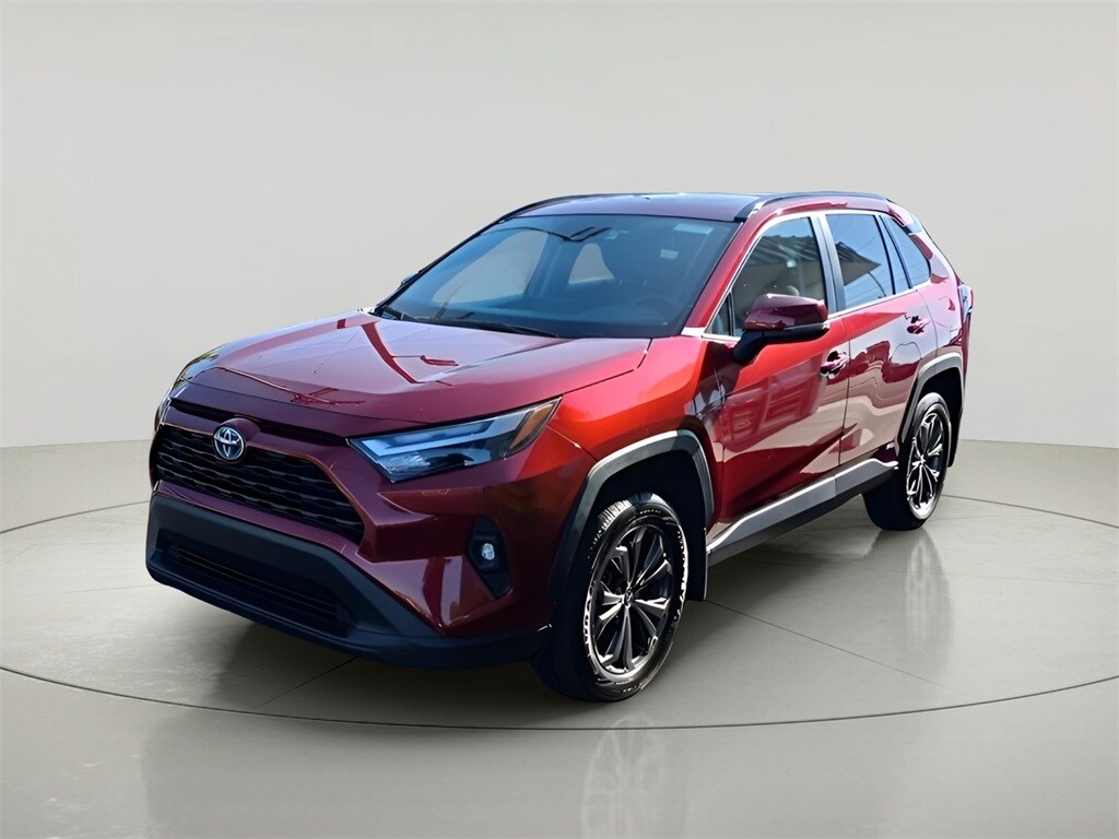 2024 Toyota RAV4 Hybrid XLE Premium photo 3