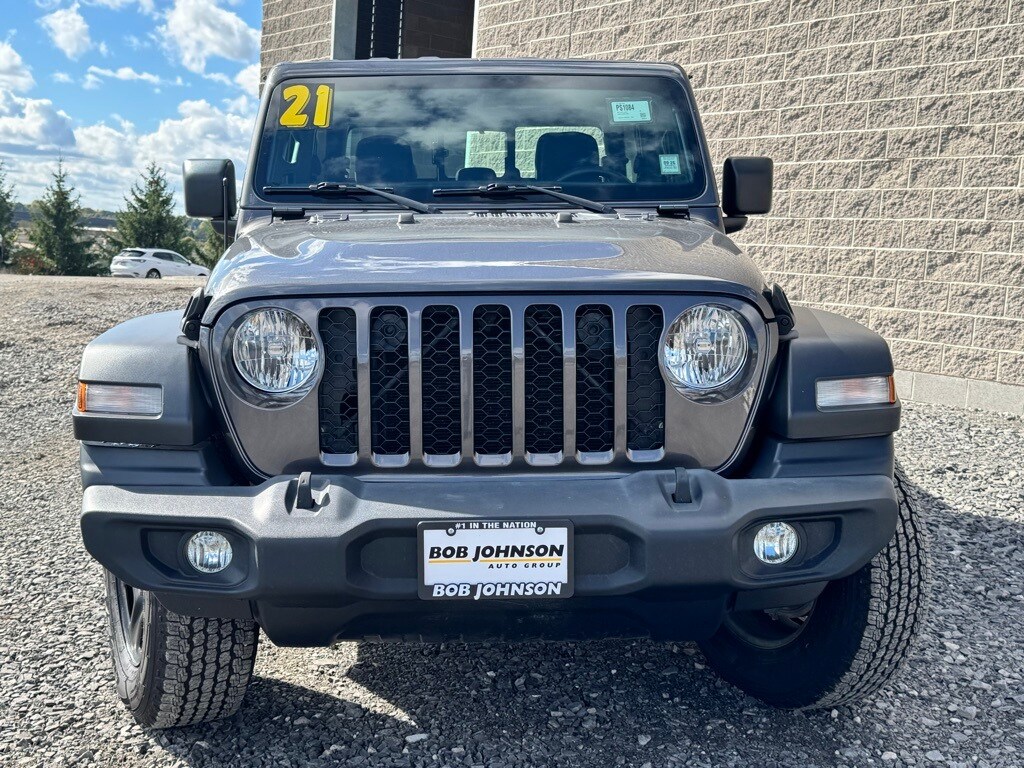 2021 Jeep Gladiator Sport photo 2