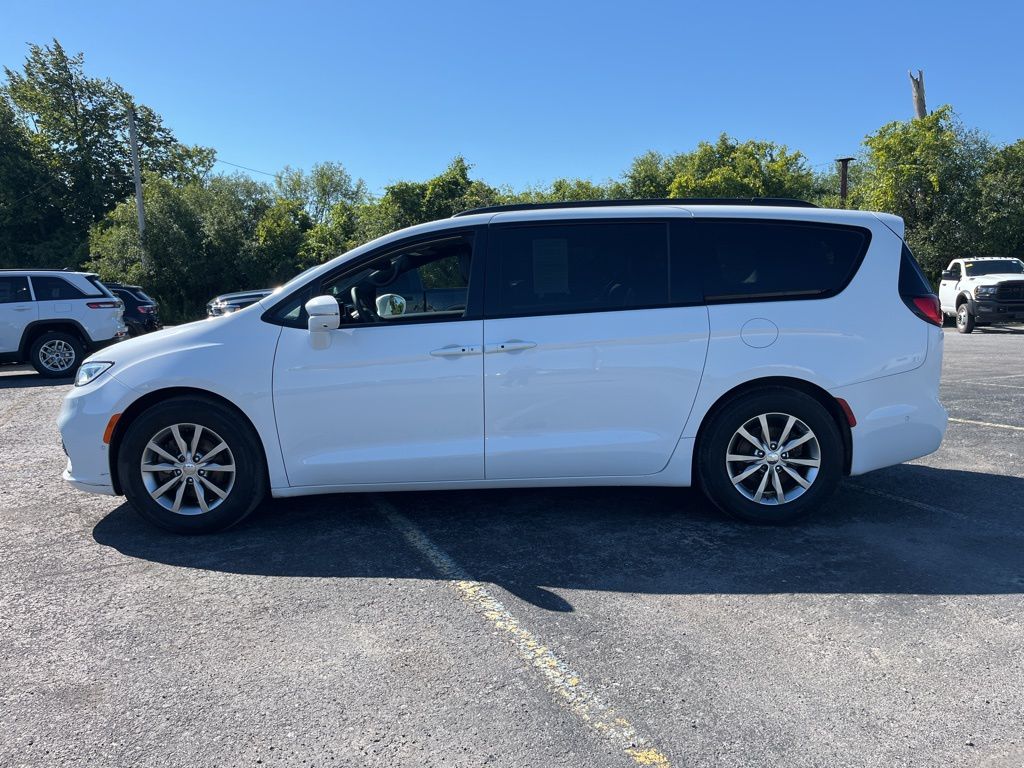 2022 Chrysler Pacifica Limited photo 4
