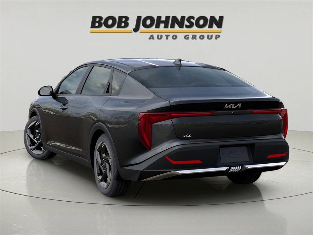 2025 Kia K4 EX photo 2