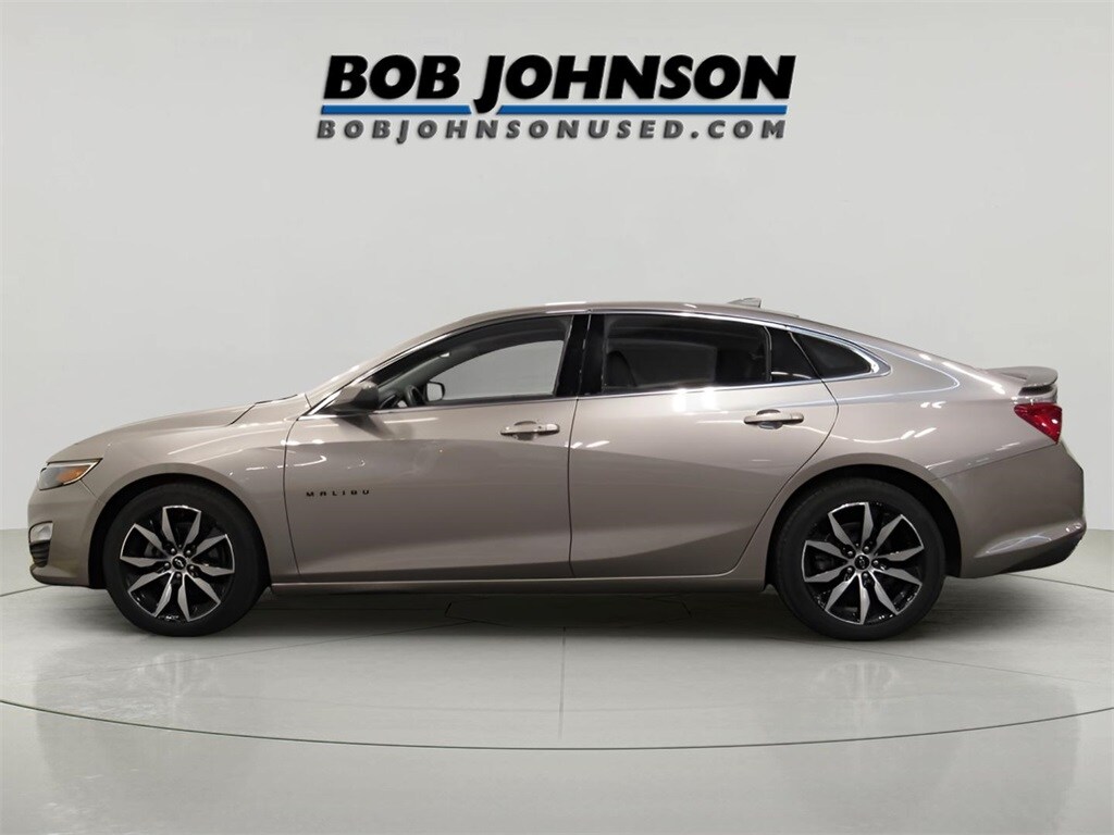 2022 Chevrolet Malibu RS photo 4