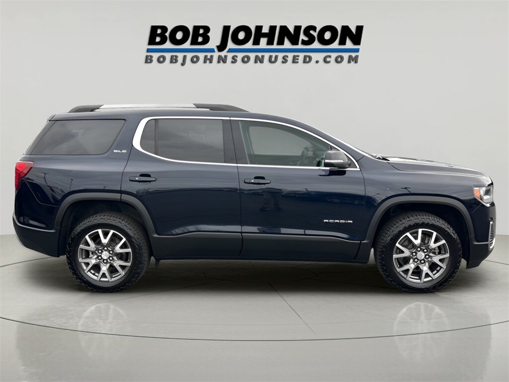 2022 Gmc Acadia SLE photo 2