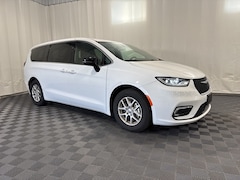 2025 Chrysler Pacifica Select Minivan/Van