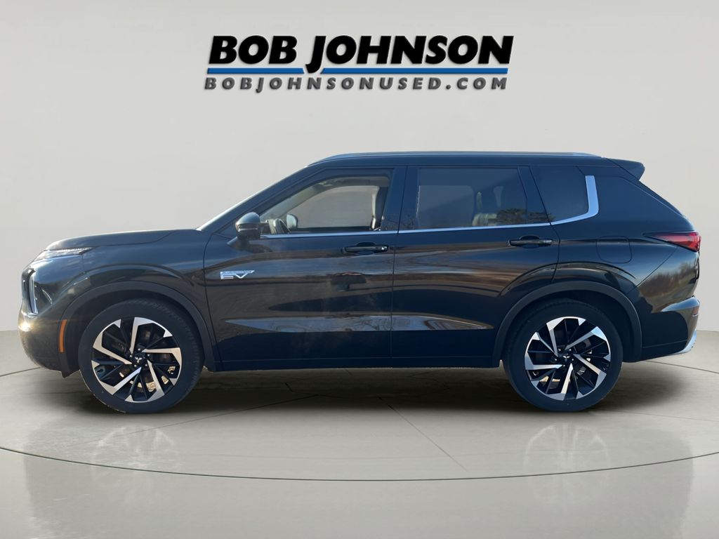 2023 Mitsubishi Outlander PHEV SEL photo 4