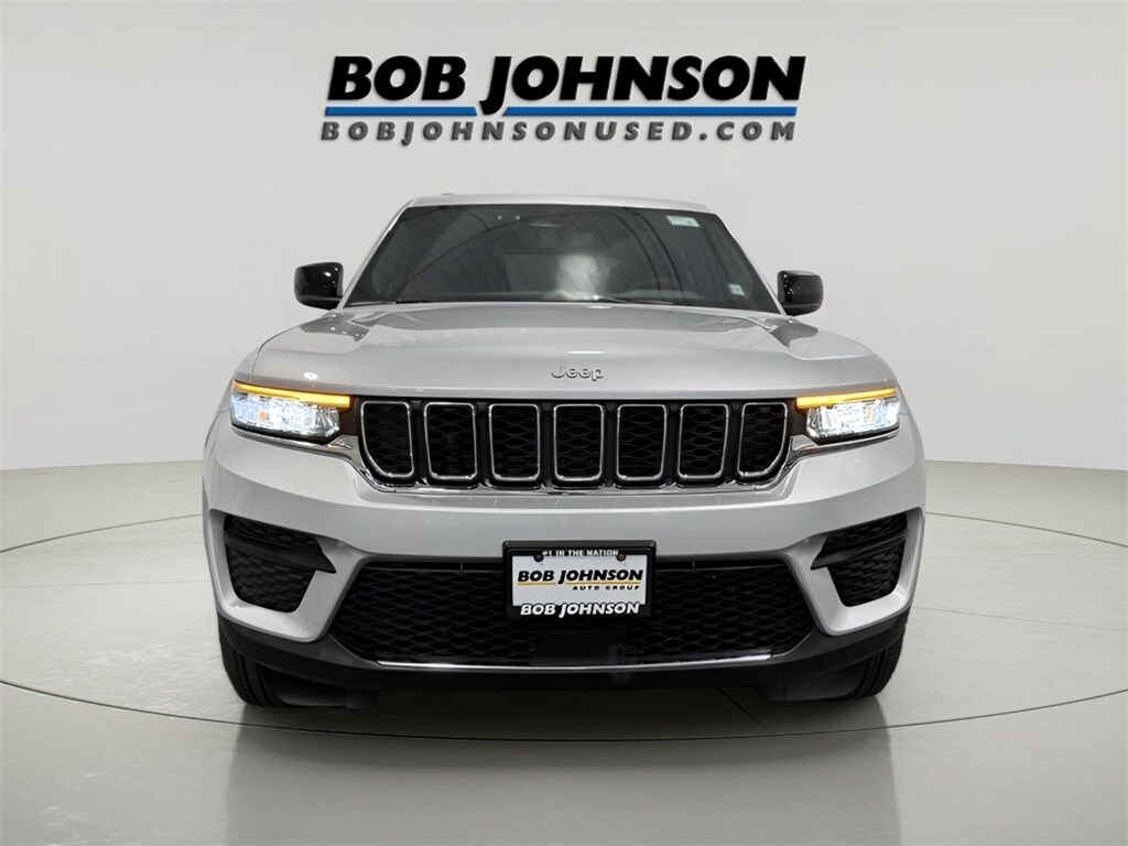 2024 Jeep Grand Cherokee Laredo photo 3