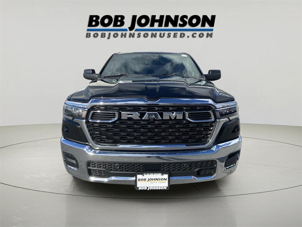 2025 Ram 1500 Tradesman photo 2