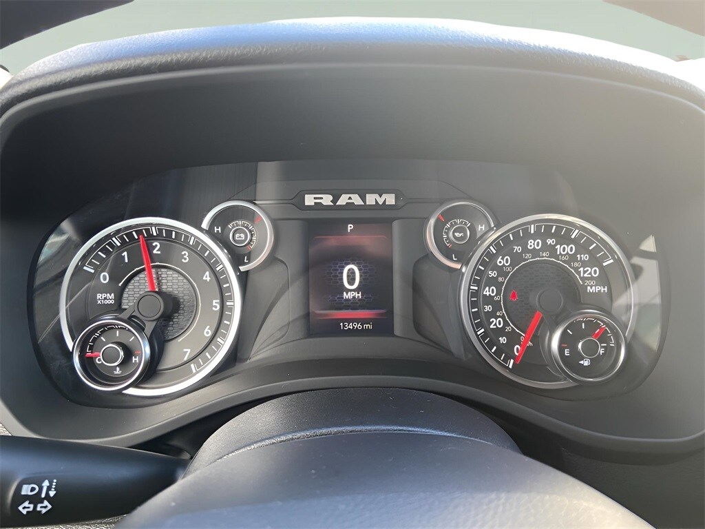 2025 Ram 1500 Tradesman photo 4