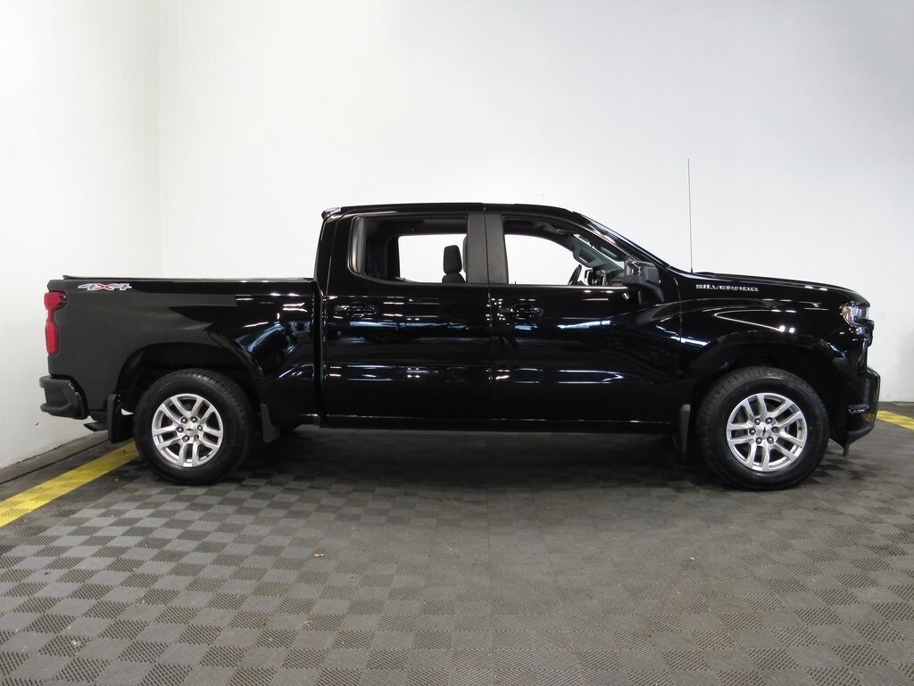 2019 Chevrolet Silverado 1500 RST photo 3