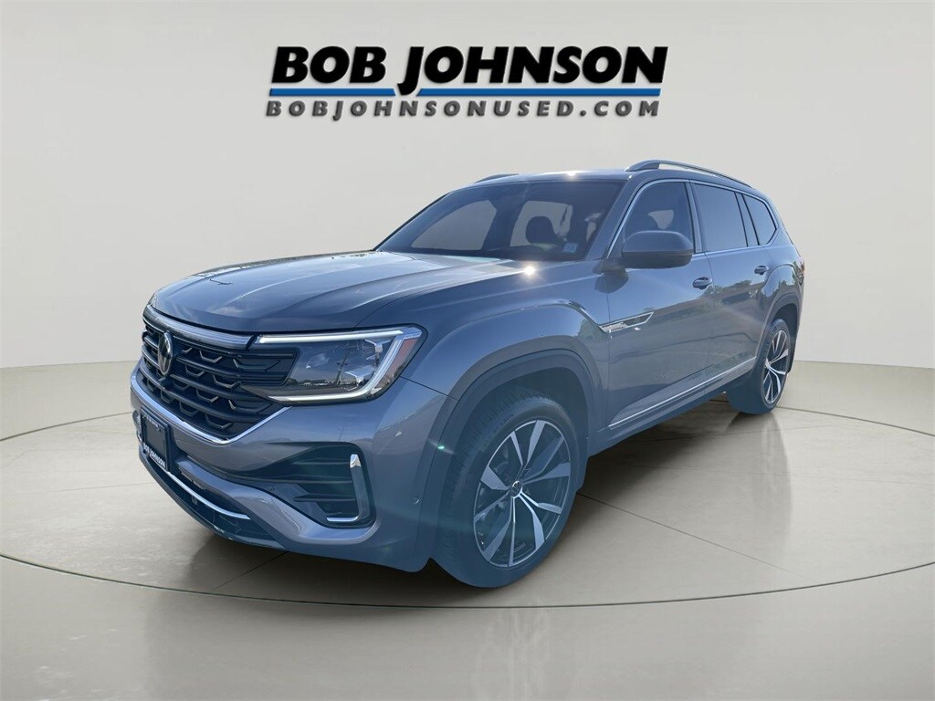 2024 Volkswagen Atlas SEL Premium R-Line photo 2