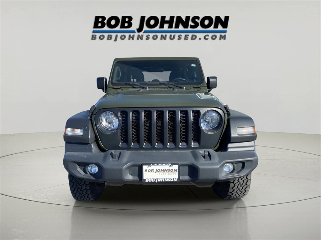 2022 Jeep Gladiator Sport photo 2