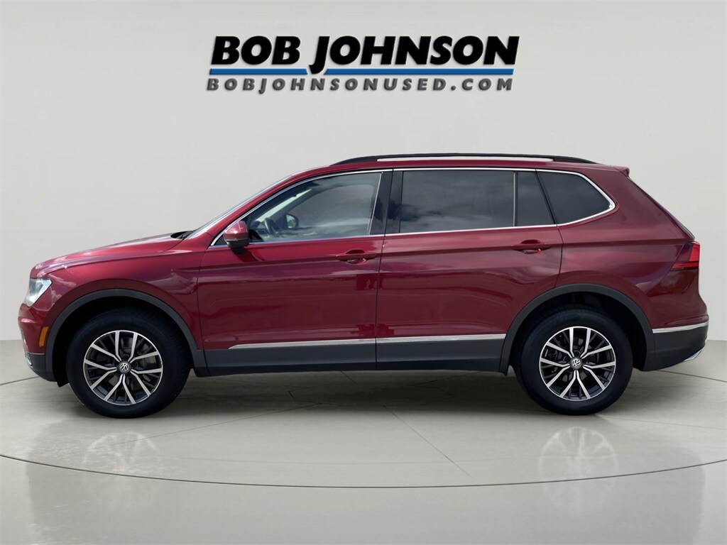 2020 Volkswagen Tiguan SE photo 2