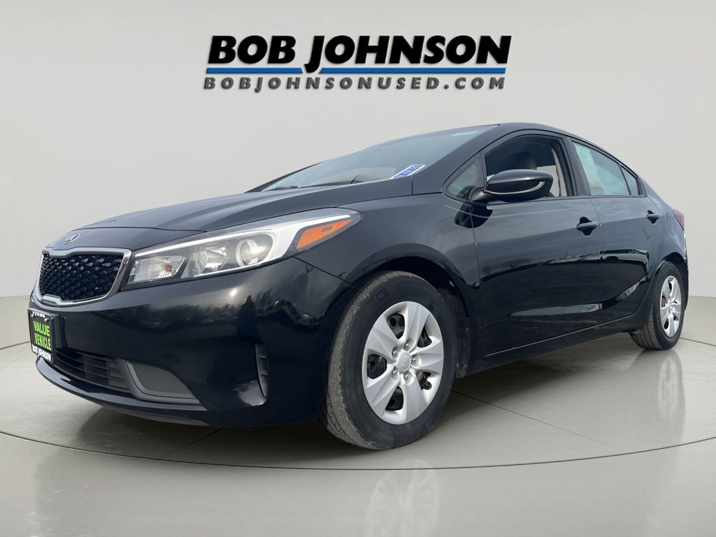 2017 Kia Forte LX Base photo 3