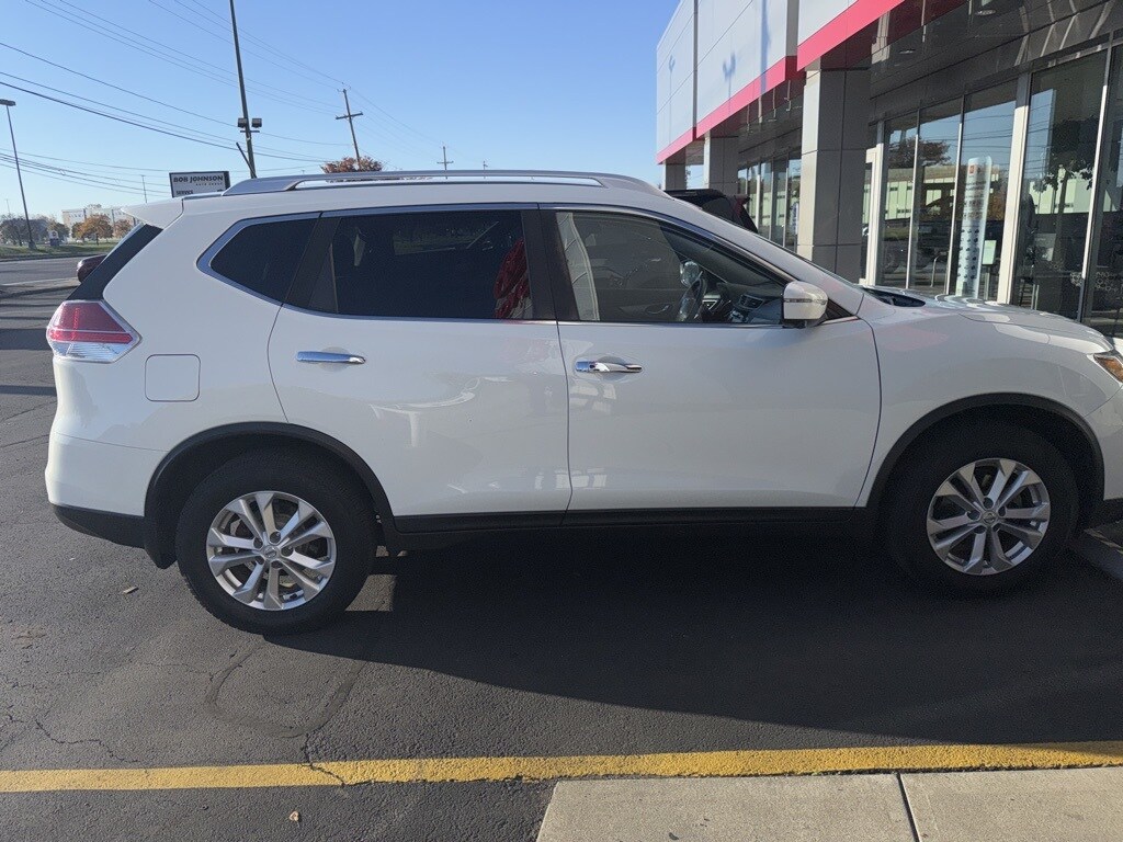 Used 2016 Nissan Rogue SV SUV