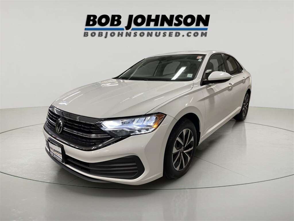 2023 Volkswagen Jetta 1.5T S photo 2